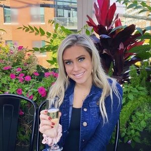 Meet your Posher, Jen